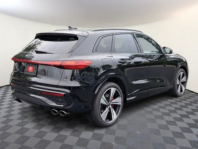 Nuevos AUDI SQ5 à Estados chez autogozo