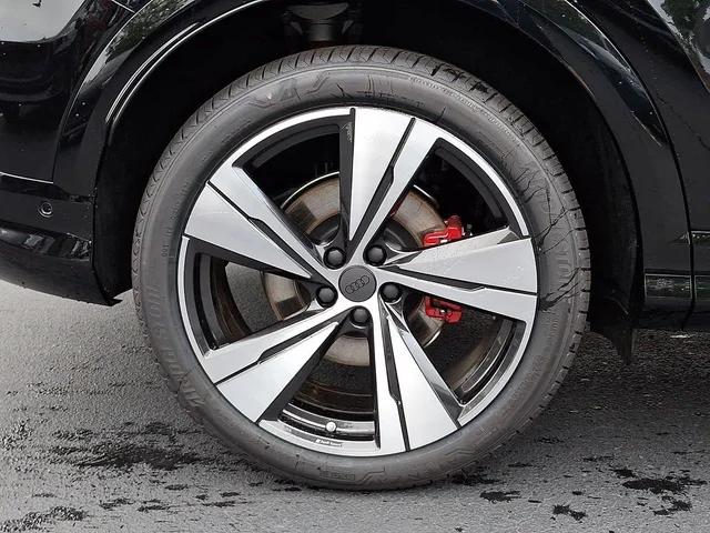 Nuevos AUDI SQ5 à Estados chez autogozo