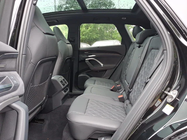 Nuevos AUDI SQ5 à Estados chez autogozo
