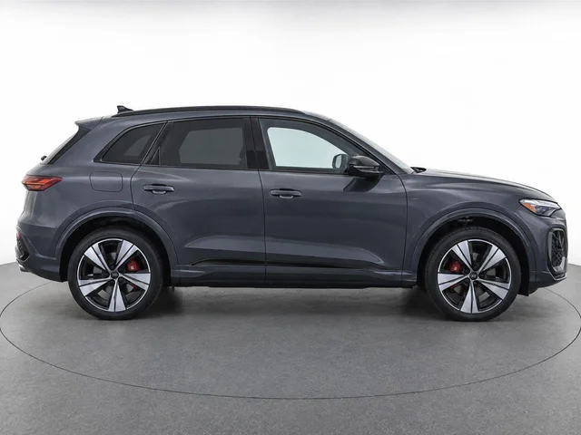 Nuevos AUDI SQ5 à Estados chez autogozo