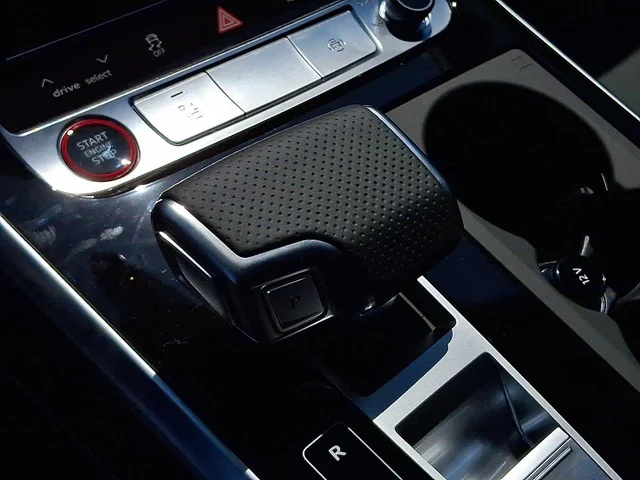 Nuevos AUDI SQ8 à Estados chez autogozo