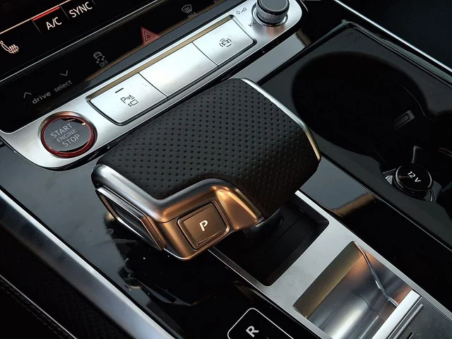 Nuevos AUDI SQ8 à Estados chez autogozo