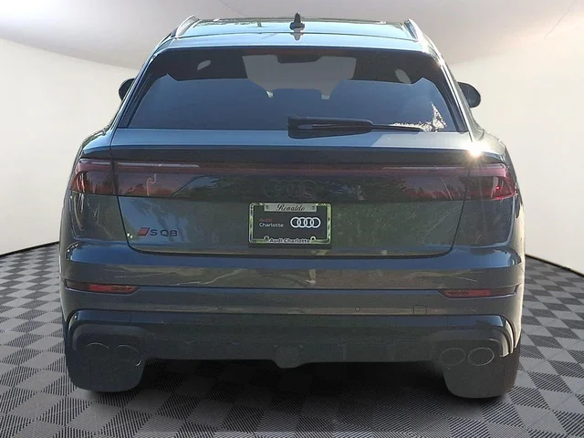 Nuevos AUDI SQ8 à Estados chez autogozo