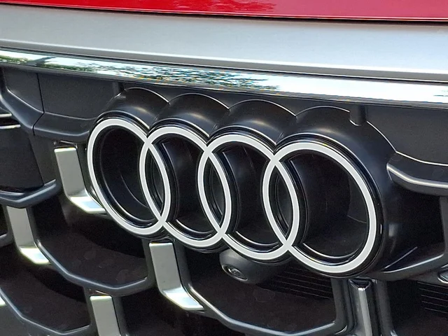 Nuevos AUDI SQ8 à Estados chez autogozo