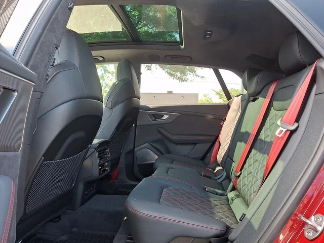 Nuevos AUDI SQ8 à Estados chez autogozo