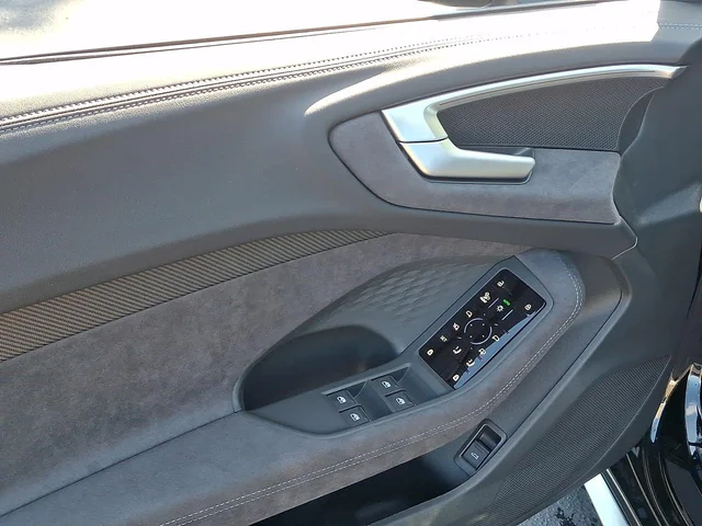 Nuevos AUDI S5 à Estados chez autogozo