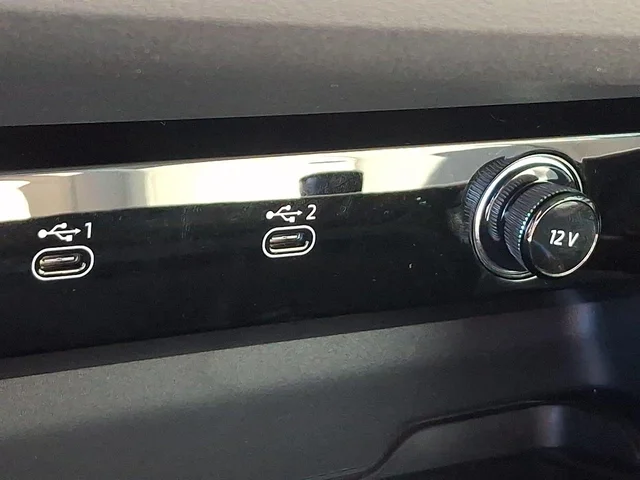Nuevos AUDI A6 SEDAN à Estados chez autogozo
