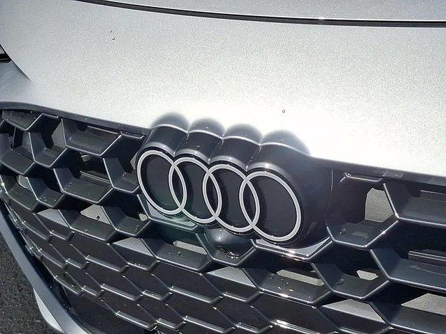 Nuevos AUDI A6 SEDAN à Estados chez autogozo