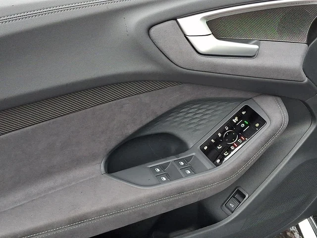 Nuevos AUDI S5 à Estados chez autogozo