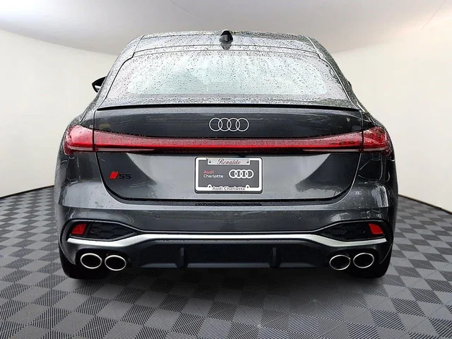 Nuevos AUDI S5 à Estados chez autogozo