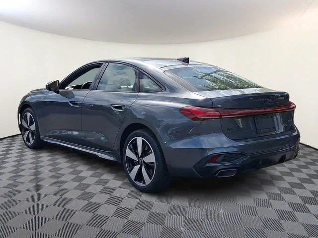 Nuevos AUDI A5 à Estados chez autogozo