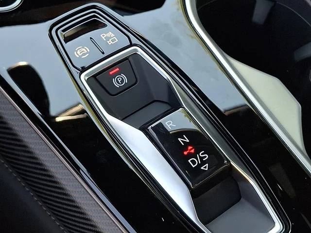 Nuevos AUDI A6 SEDAN à Estados chez autogozo