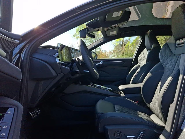 Nuevos AUDI A6 SEDAN à Estados chez autogozo