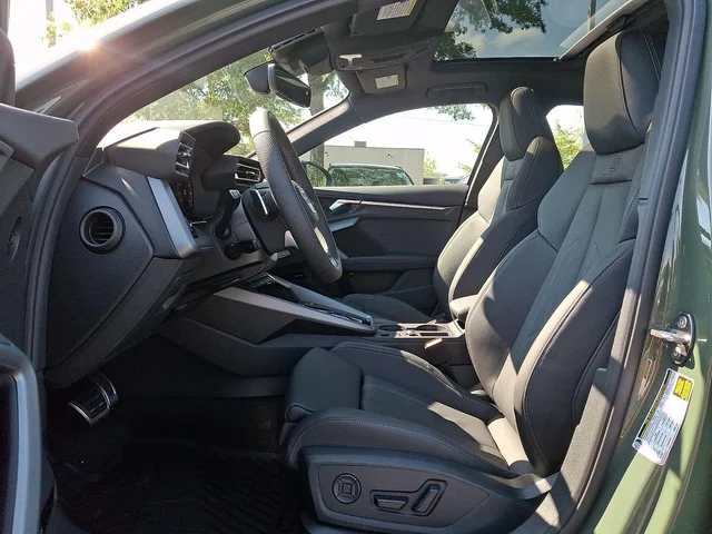 Nuevos AUDI A3 à Estados chez autogozo