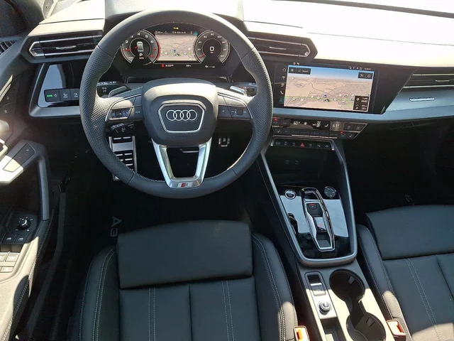 Nuevos AUDI A3 à Estados chez autogozo