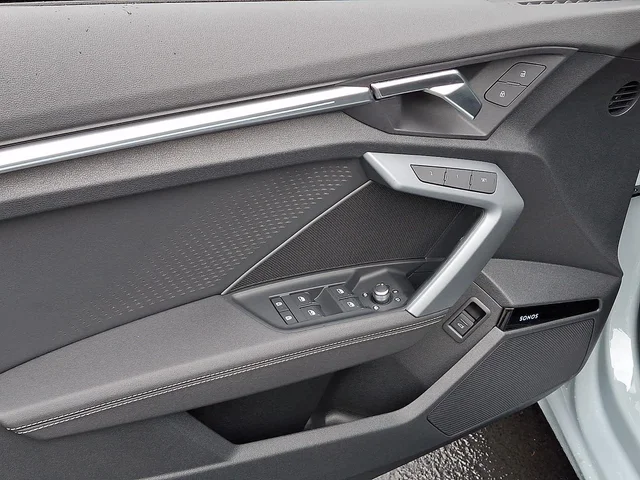Nuevos AUDI A3 à Estados chez autogozo