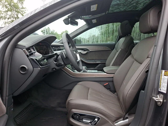 Nuevos AUDI A8 à Estados chez autogozo