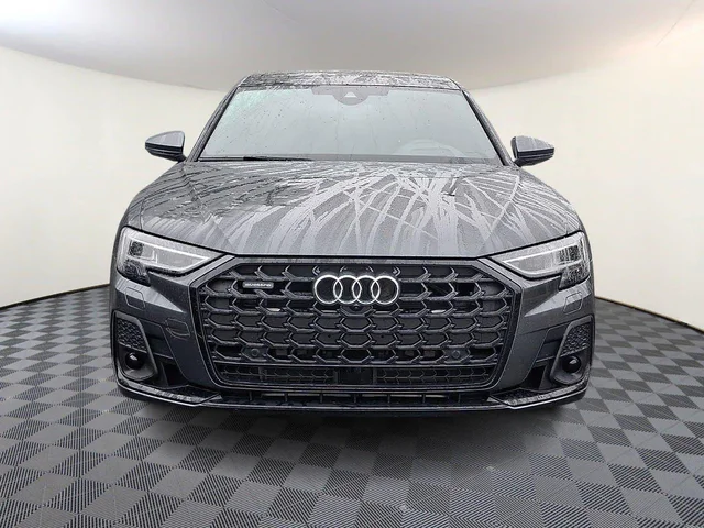Nuevos AUDI A8 à Estados chez autogozo