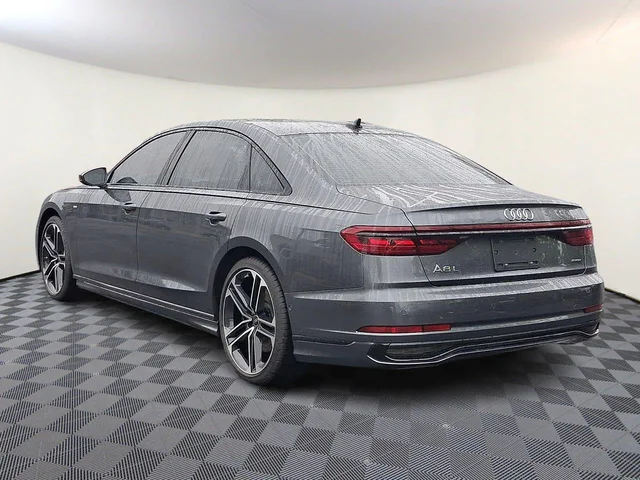 Nuevos AUDI A8 à Estados chez autogozo