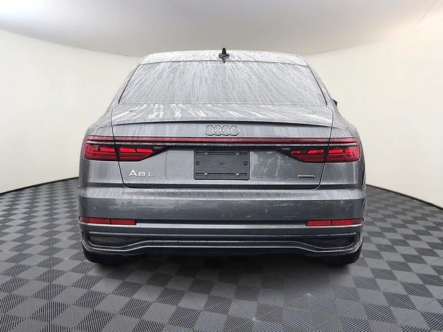 Nuevos AUDI A8 à Estados chez autogozo