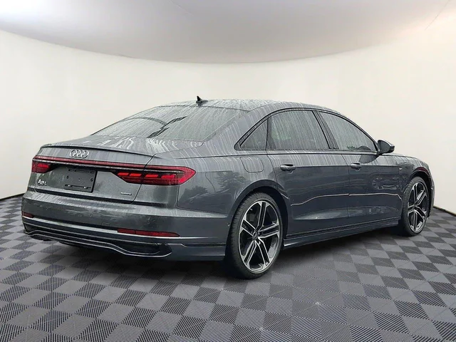 Nuevos AUDI A8 à Estados chez autogozo