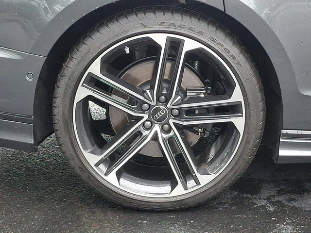 Nuevos AUDI A8 à Estados chez autogozo
