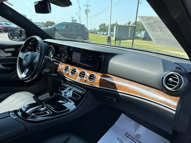SEMINUEVOS MERCEDES-BENZ E-Class at Matthews in Liberty Buick GMC
