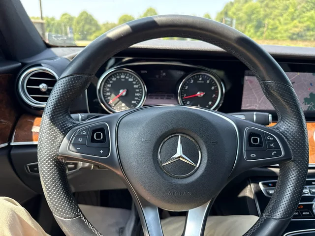 SEMINUEVOS MERCEDES-BENZ E-Class at Matthews in Liberty Buick GMC