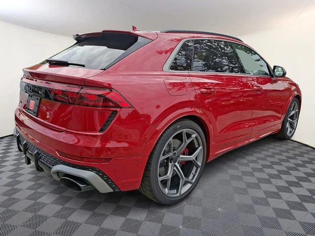 Nuevos AUDI RS Q8 à Estados chez autogozo