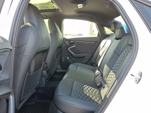 Nuevos AUDI RS 3 à Estados chez autogozo