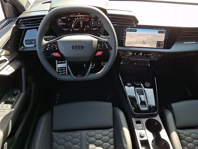 Nuevos AUDI RS 3 à Estados chez autogozo