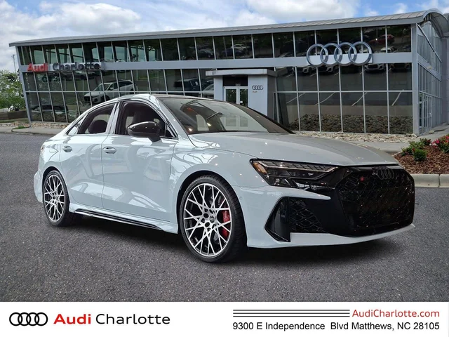 Nuevos AUDI RS 3 à Estados chez autogozo