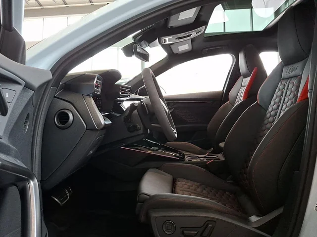 Nuevos AUDI RS 3 à Estados chez autogozo