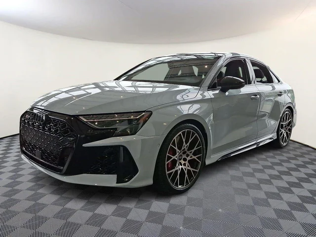 Nuevos AUDI RS 3 à Estados chez autogozo