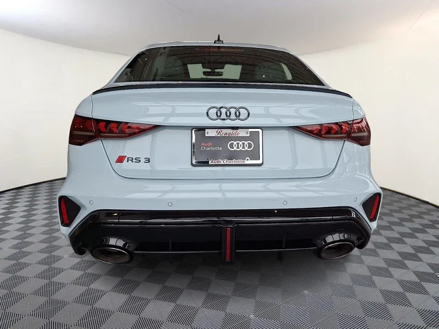 Nuevos AUDI RS 3 à Estados chez autogozo