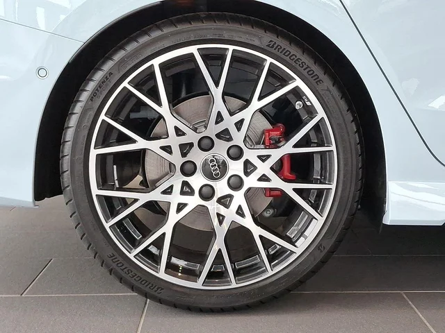 Nuevos AUDI RS 3 à Estados chez autogozo