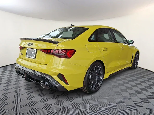 Nuevos AUDI RS 3 à Estados chez autogozo