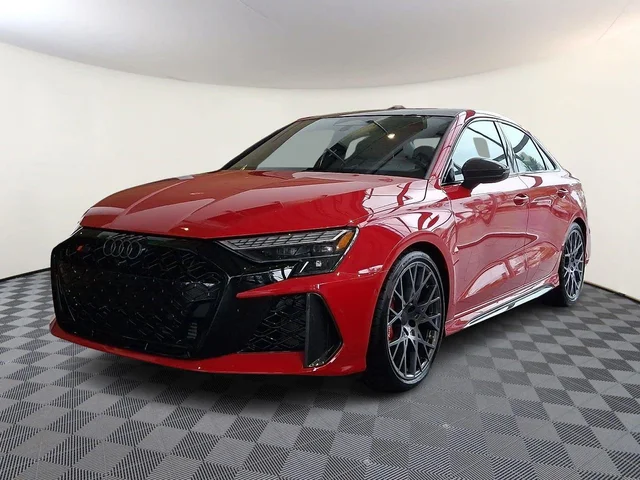 Nuevos AUDI RS 3 à Estados chez autogozo
