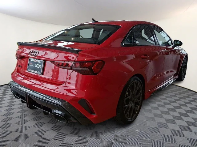 Nuevos AUDI RS 3 à Estados chez autogozo