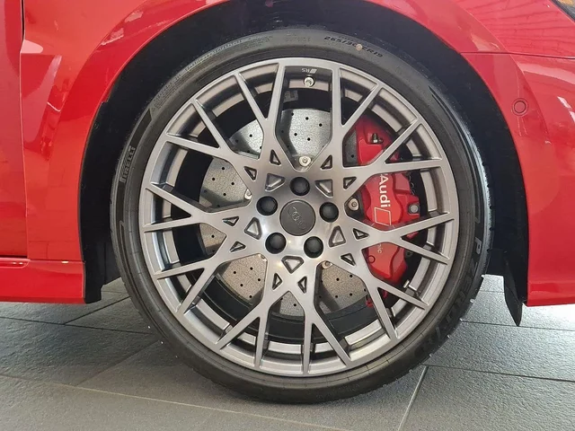 Nuevos AUDI RS 3 à Estados chez autogozo