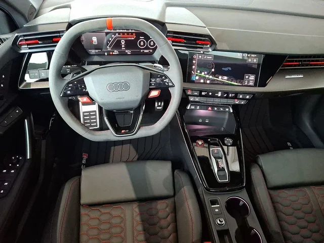 Nuevos AUDI RS 3 à Estados chez autogozo