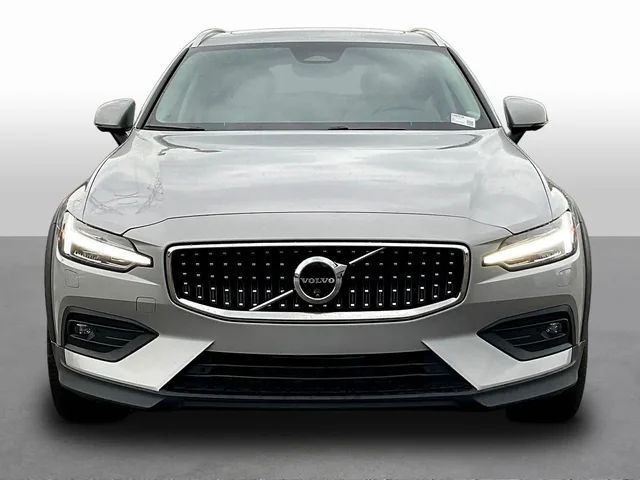 SEMINUEVOS VOLVO V60 Cross Country a Estados en autogozo