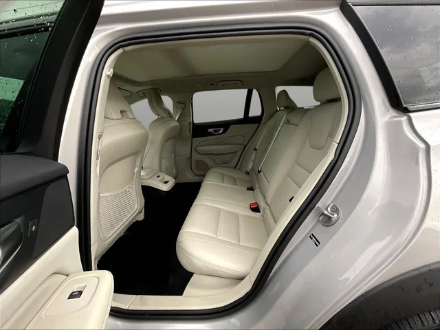 SEMINUEVOS VOLVO V60 Cross Country a Estados en autogozo