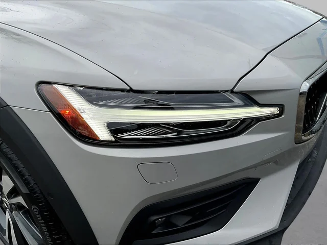 SEMINUEVOS VOLVO V60 Cross Country a Estados en autogozo