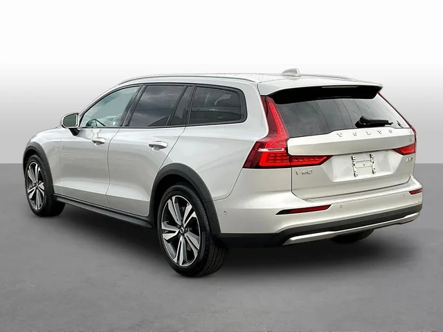 SEMINUEVOS VOLVO V60 Cross Country a Estados en autogozo