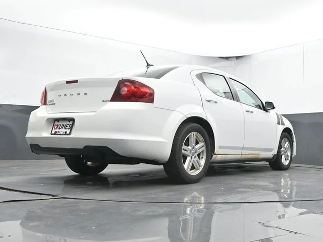 SEMINUEVOS DODGE Avenger a Estados en autogozo