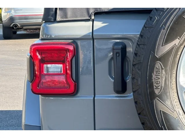 SEMINUEVOS JEEP Wrangler at ELK GROVE in Elk Grove Buick GMC