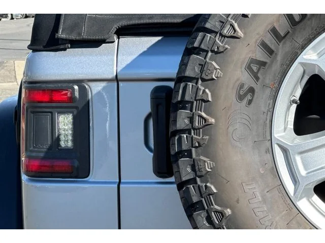 SEMINUEVOS JEEP Wrangler at ELK GROVE in Elk Grove Buick GMC