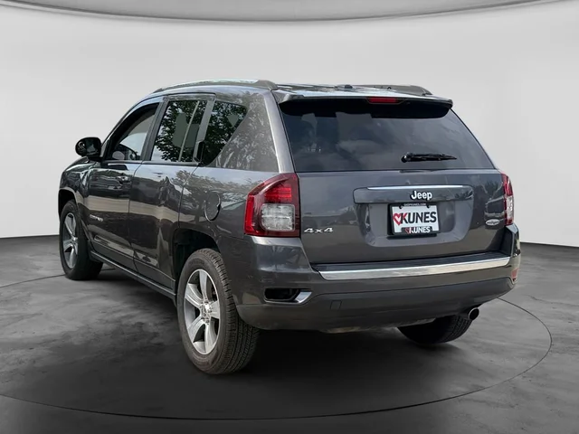 SEMINUEVOS JEEP Compass a Estados en autogozo
