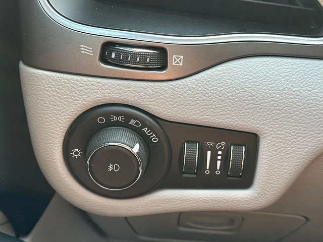 SEMINUEVOS JEEP Cherokee a Estados en autogozo